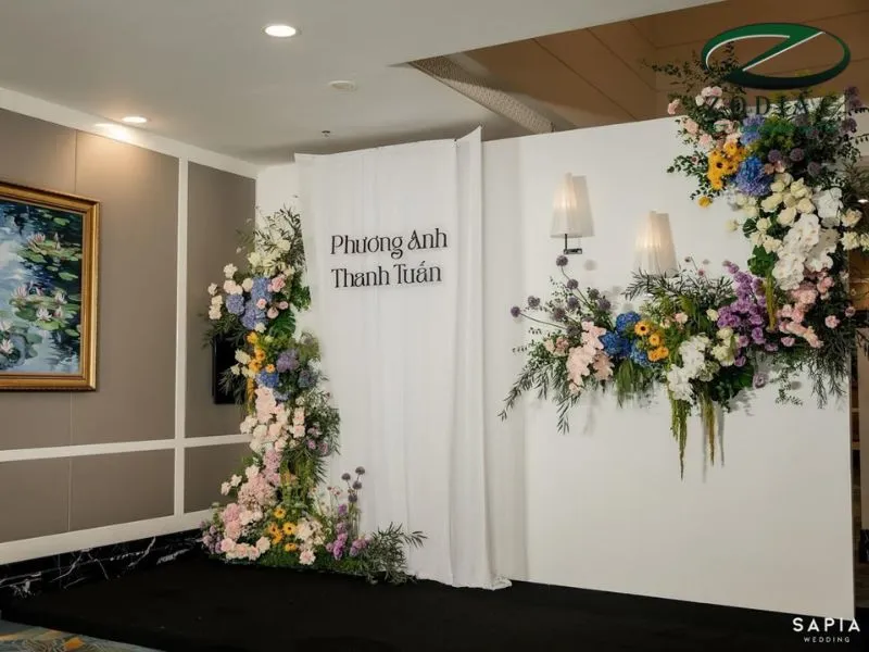 backdrop đám cưới thanh lịch
