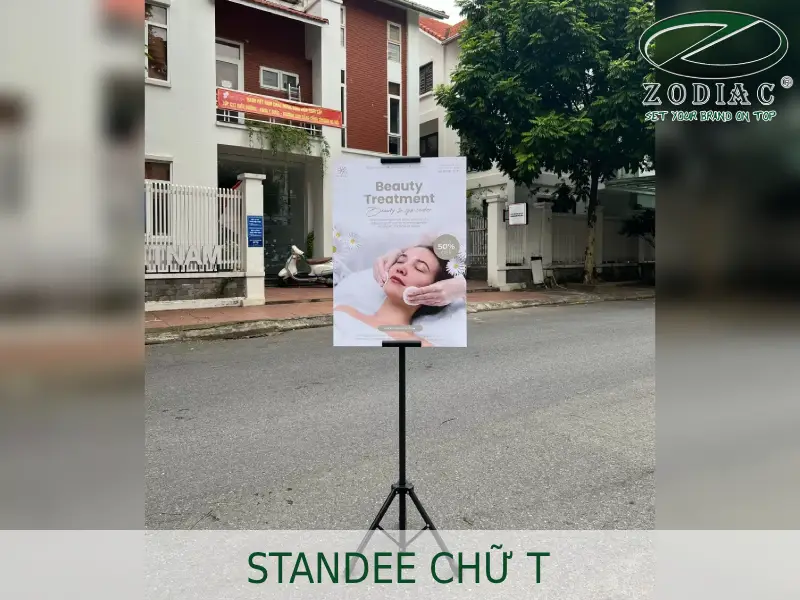 Standee chữ T tại ZODIAC