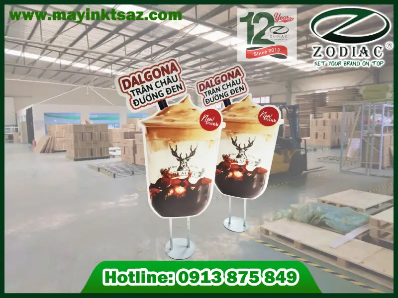 Standee trà sữa tại ZODIAC