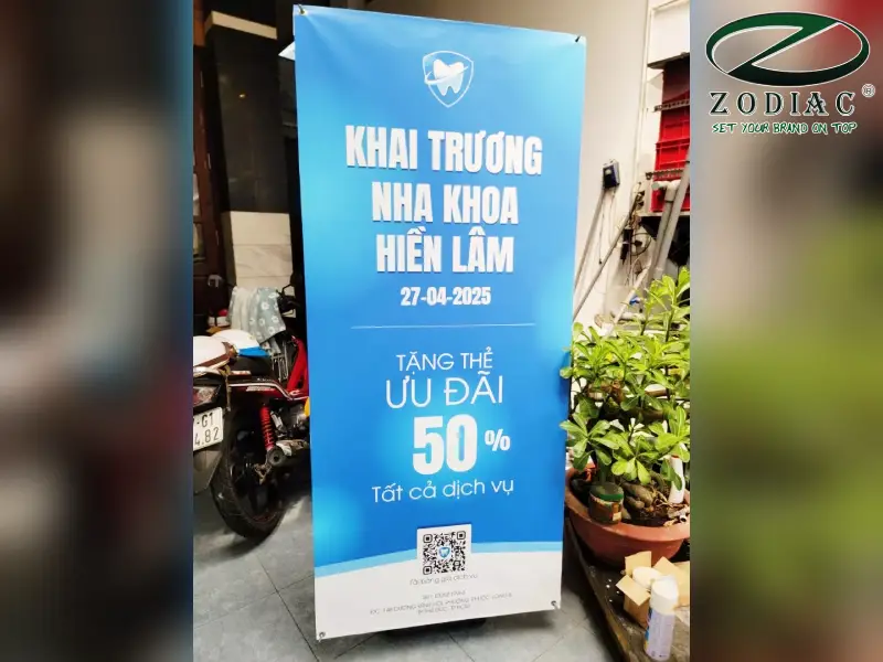 Standee truyền thông nha khoa tại ZODIAC