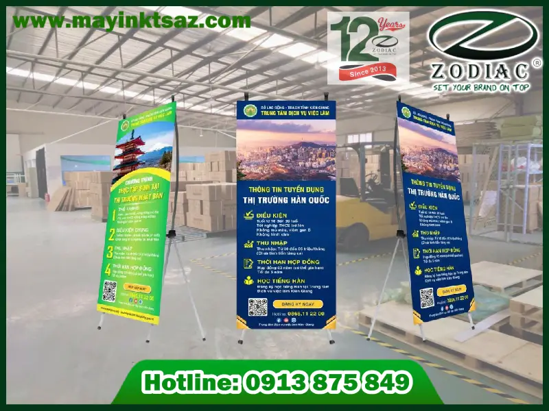 Standee tuyển dụng tại ZODIAC